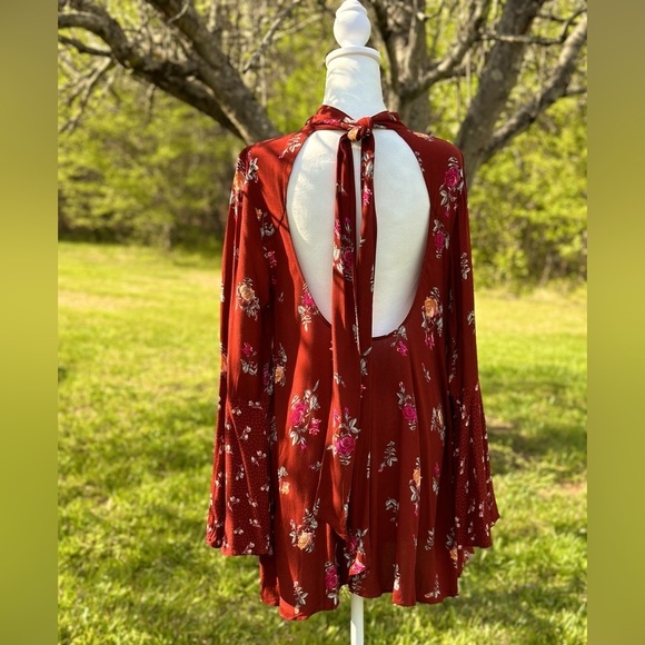 Free People Bohemian Open Back Floral Print Angel Sleeve Blouse Top Size Small - Picture 2 of 8